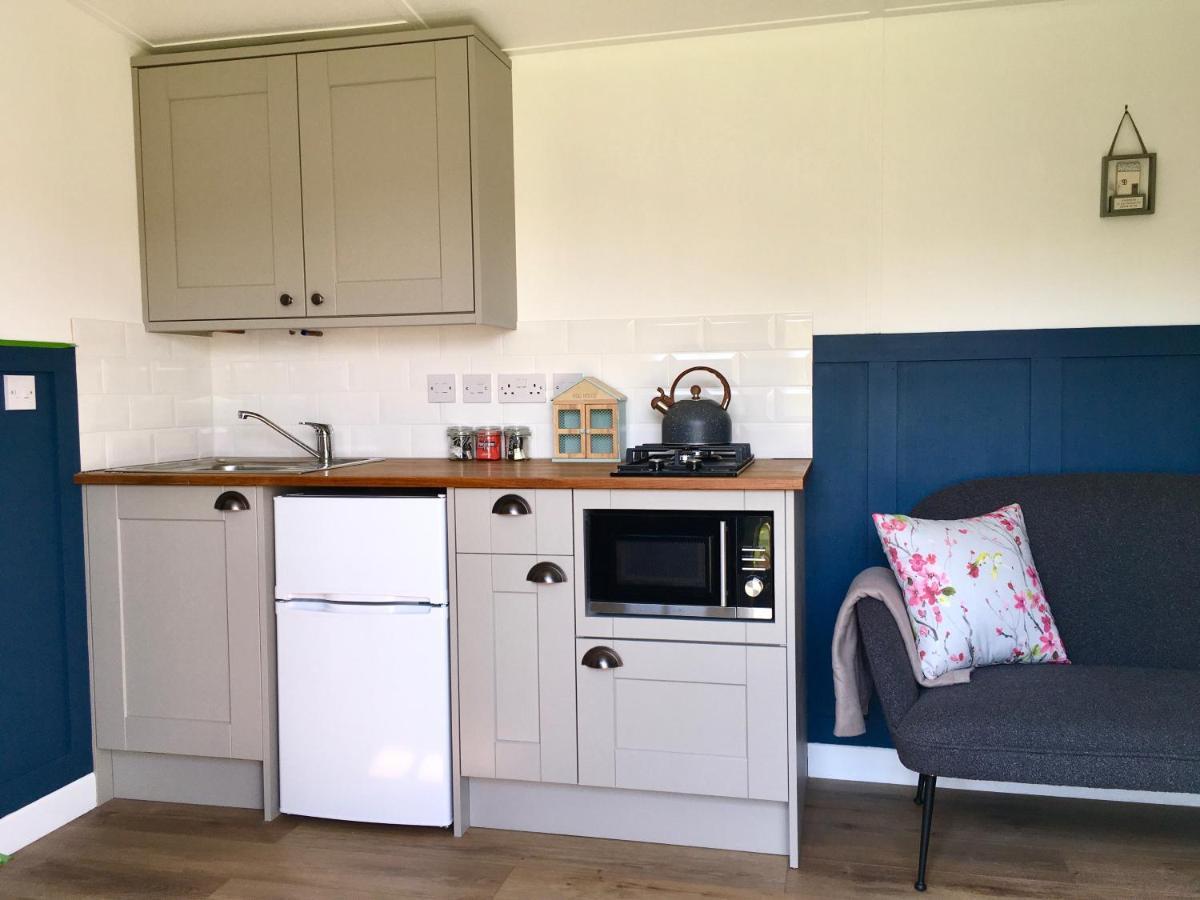Rosemary Shepherds Hut, Clay Bank Huts Ingleby Greenhow Экстерьер фото