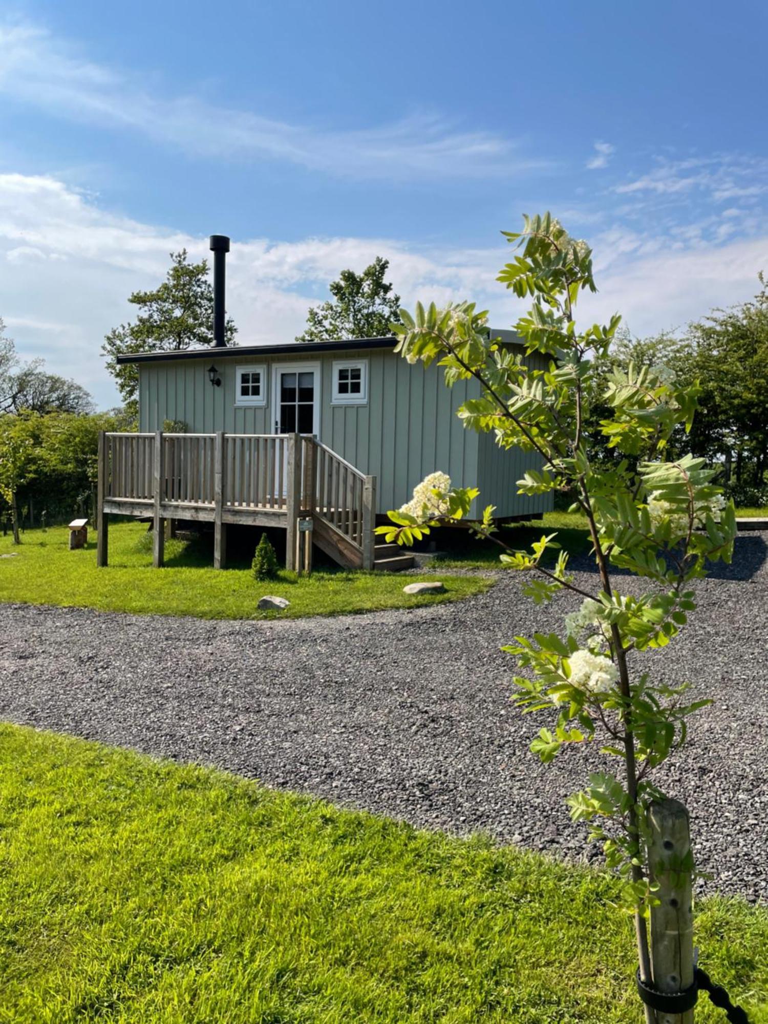 Rosemary Shepherds Hut, Clay Bank Huts Ingleby Greenhow Экстерьер фото