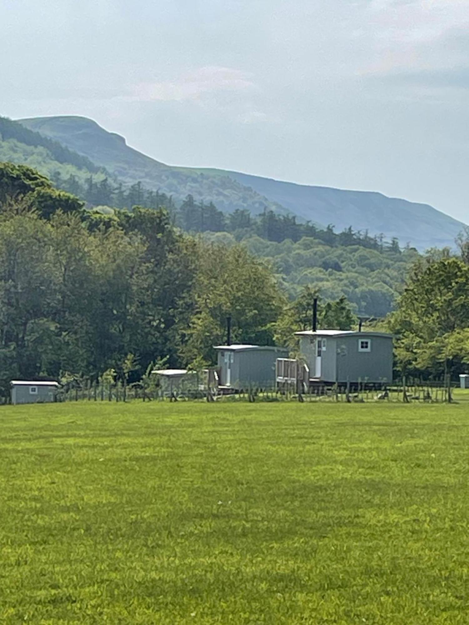 Rosemary Shepherds Hut, Clay Bank Huts Ingleby Greenhow Экстерьер фото